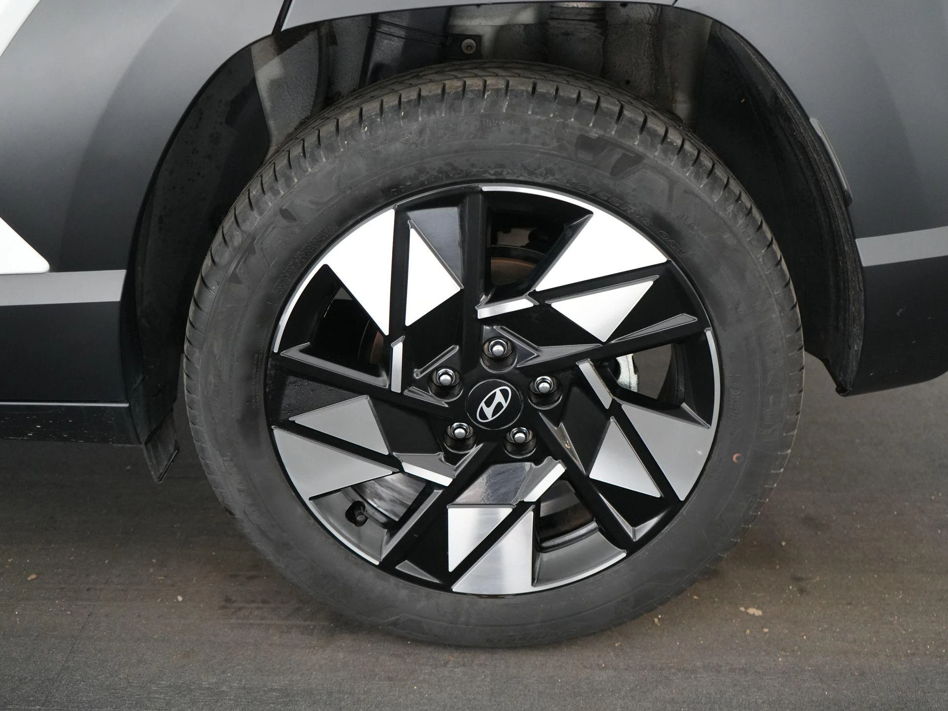 Hyundai-Kona-image-13