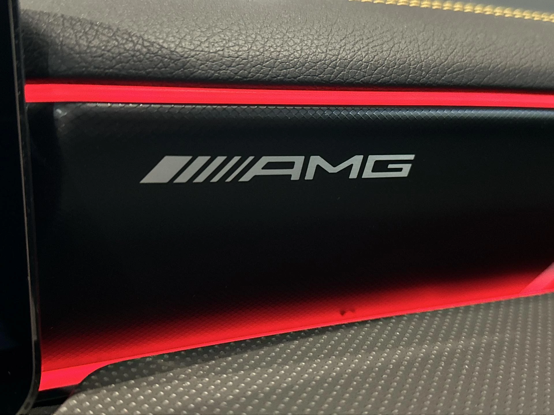 Mercedes-Benz-CLA-image-18