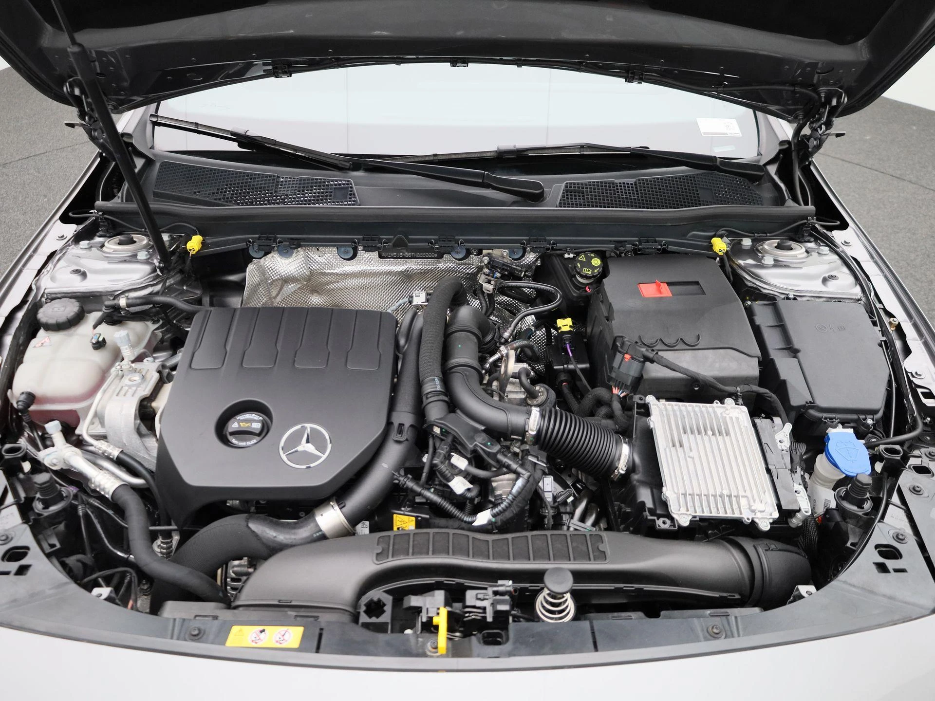 Mercedes-Benz-CLA-image-41