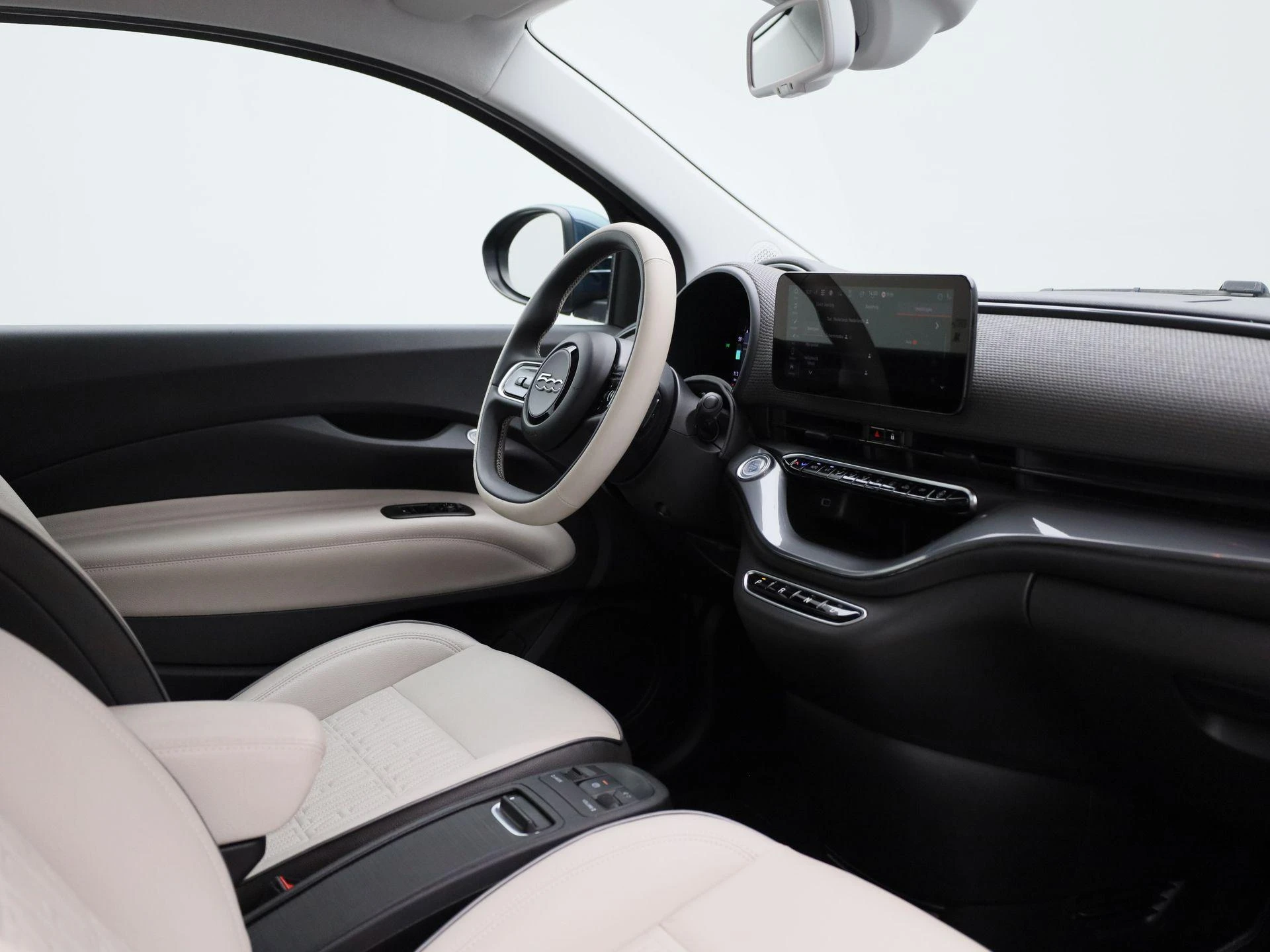 Fiat-500e-image-32