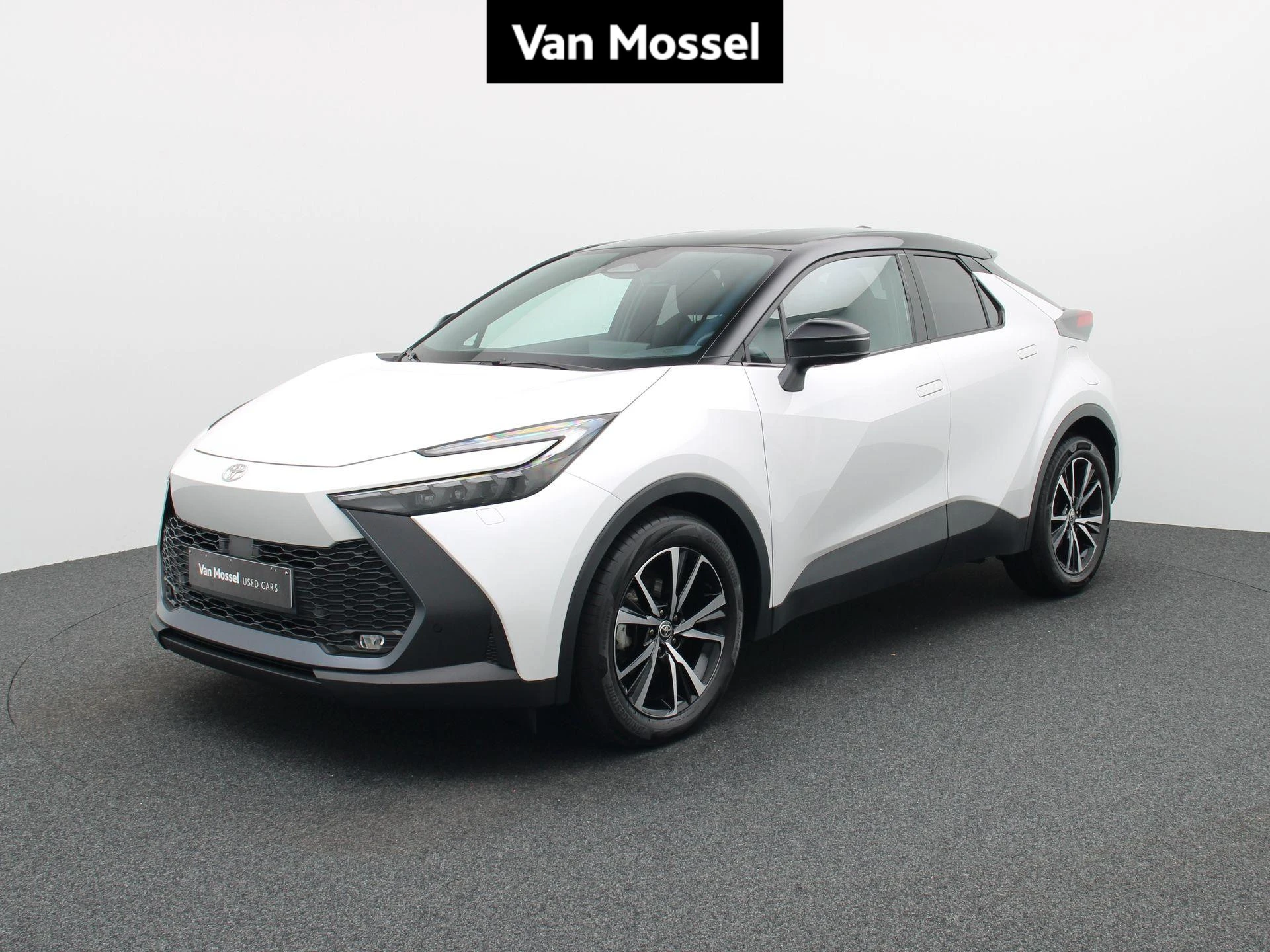 Toyota-C-HR-image-0
