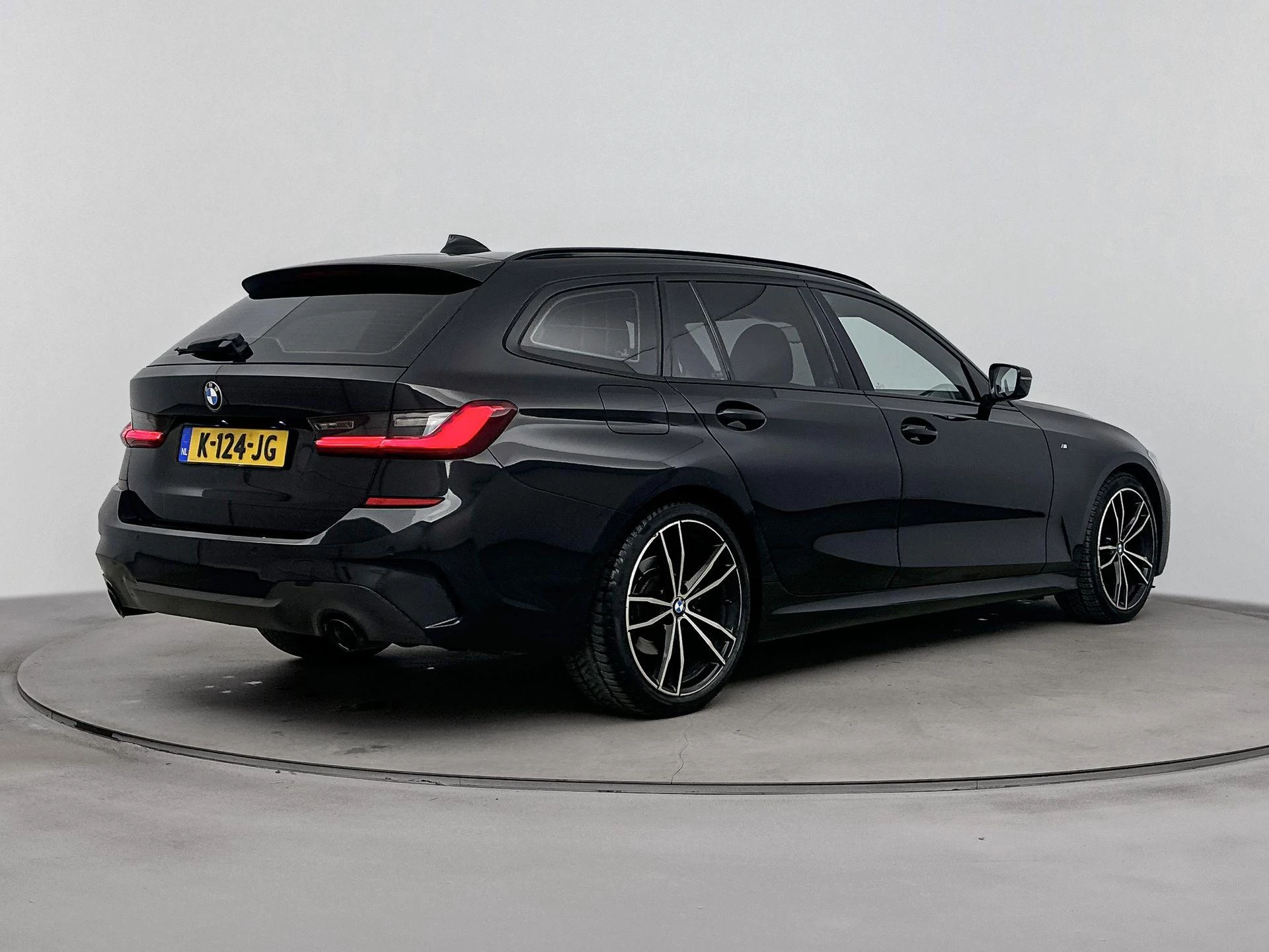 BMW 3 Serie Touring 320i Executive Edition 184PK