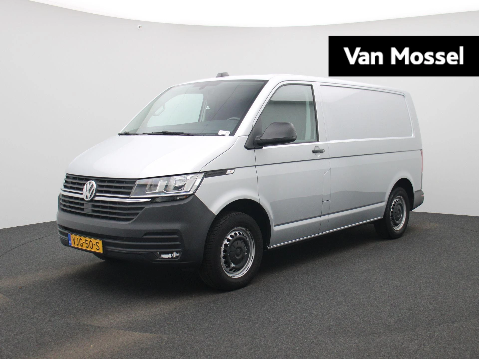 Volkswagen-Transporter-image-0