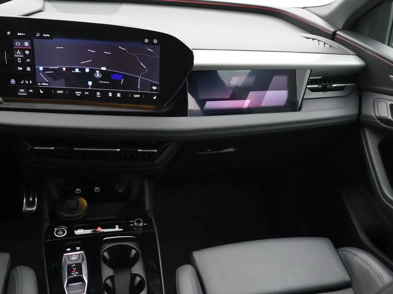 Audi Q6 e-tron Q6 e-Tron 100 kWh 50 Performance Advanced *AUTOMAAT*PANODAK*TREKHAAK*LEDER*CAMERA*NAVI*APP-CONNECT*...*