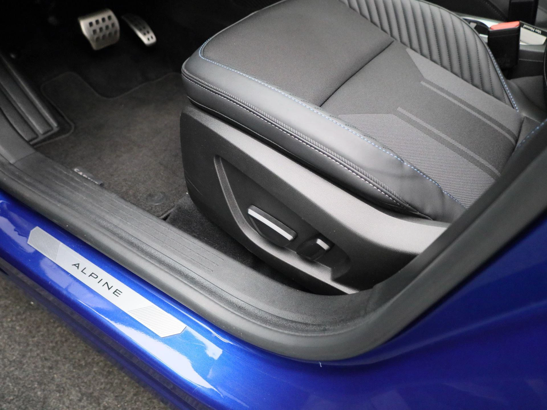 Renault-Captur-image-28