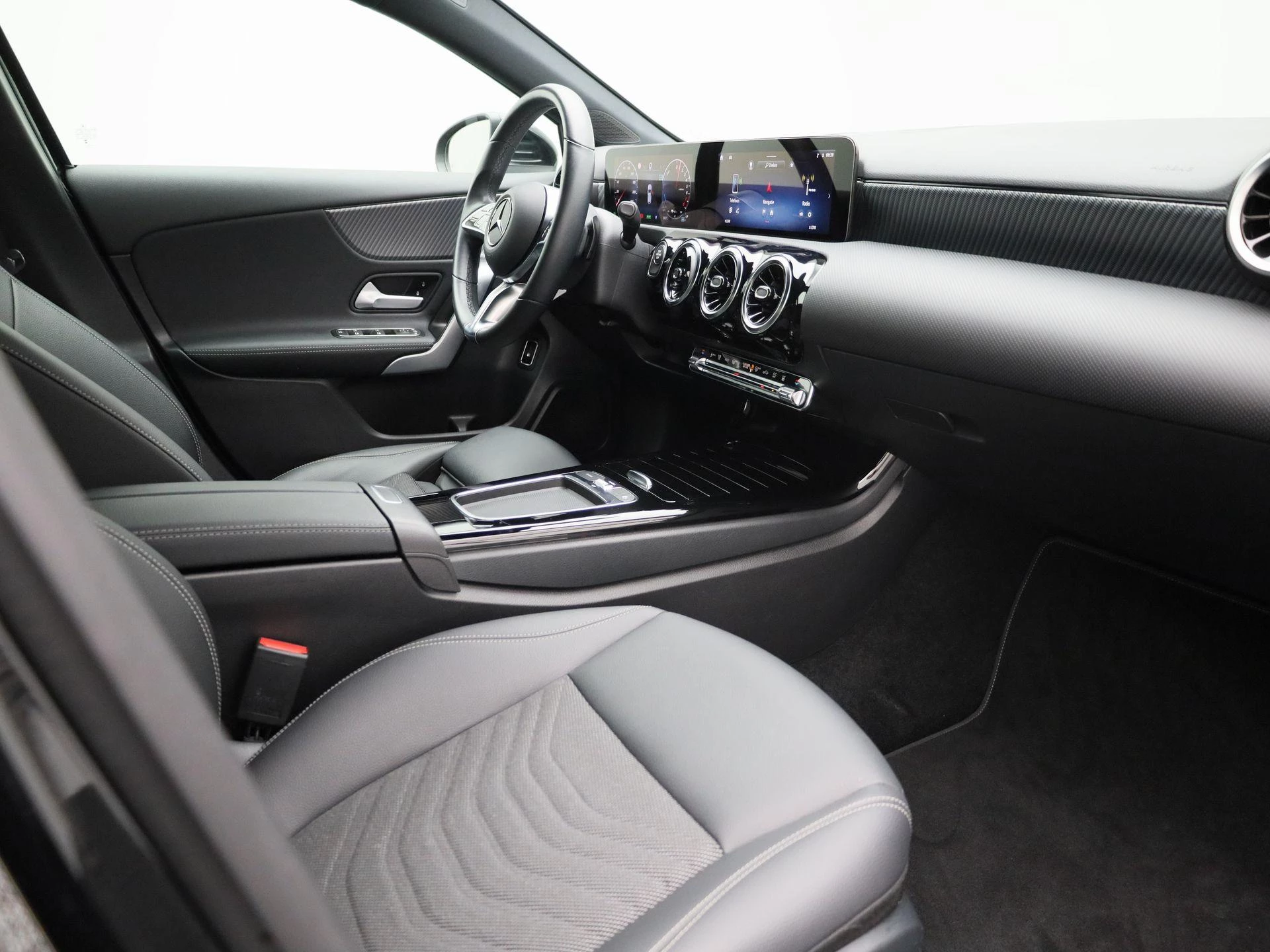 Mercedes-Benz-A-Klasse-image-39