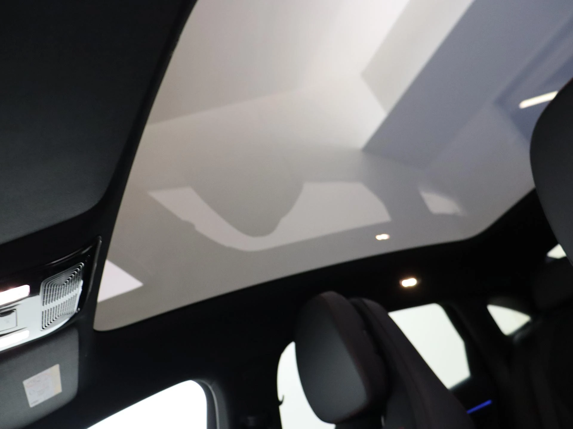 Mercedes-Benz-C-Klasse-image-26