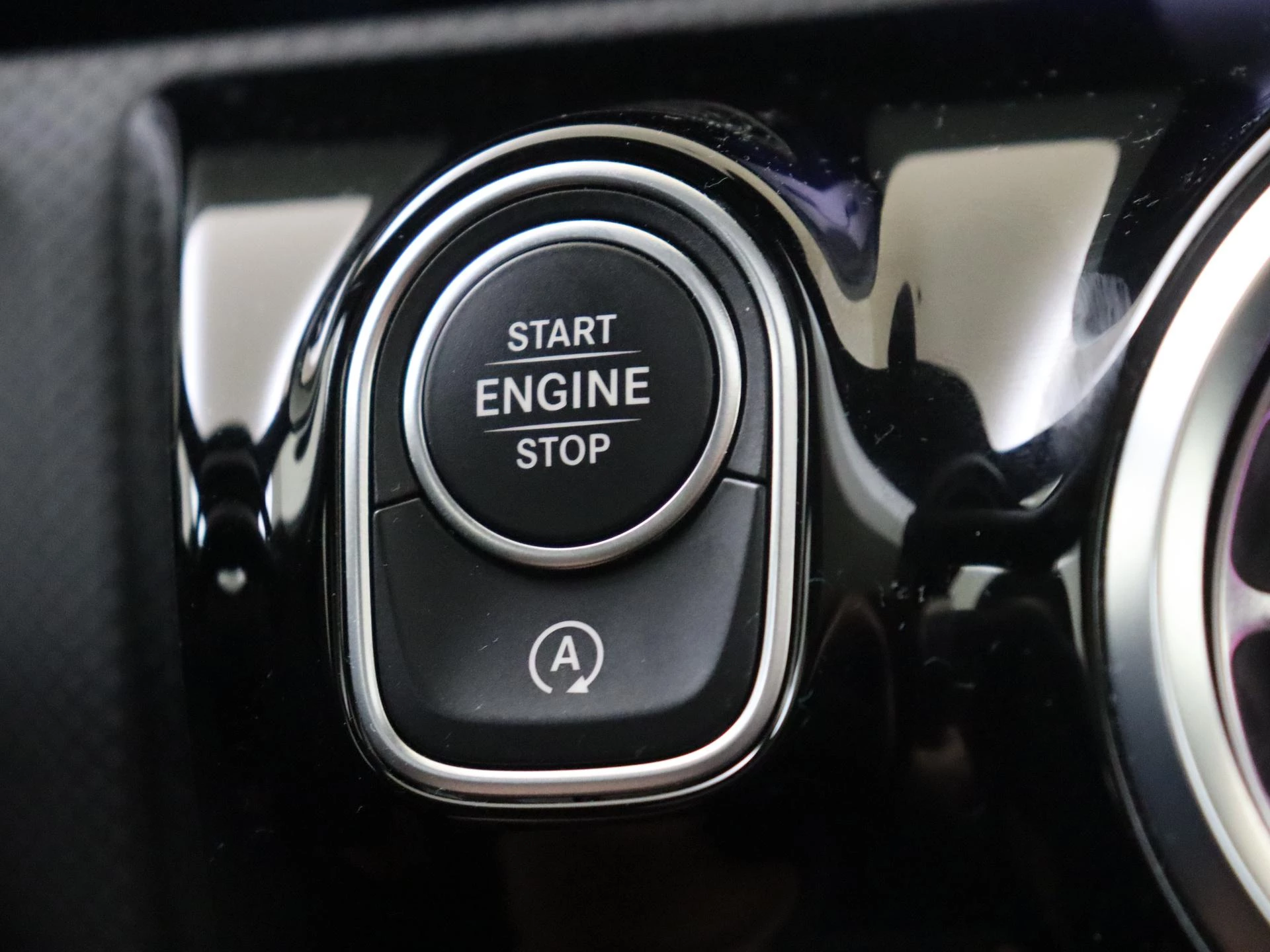 Mercedes-Benz-CLA-image-22