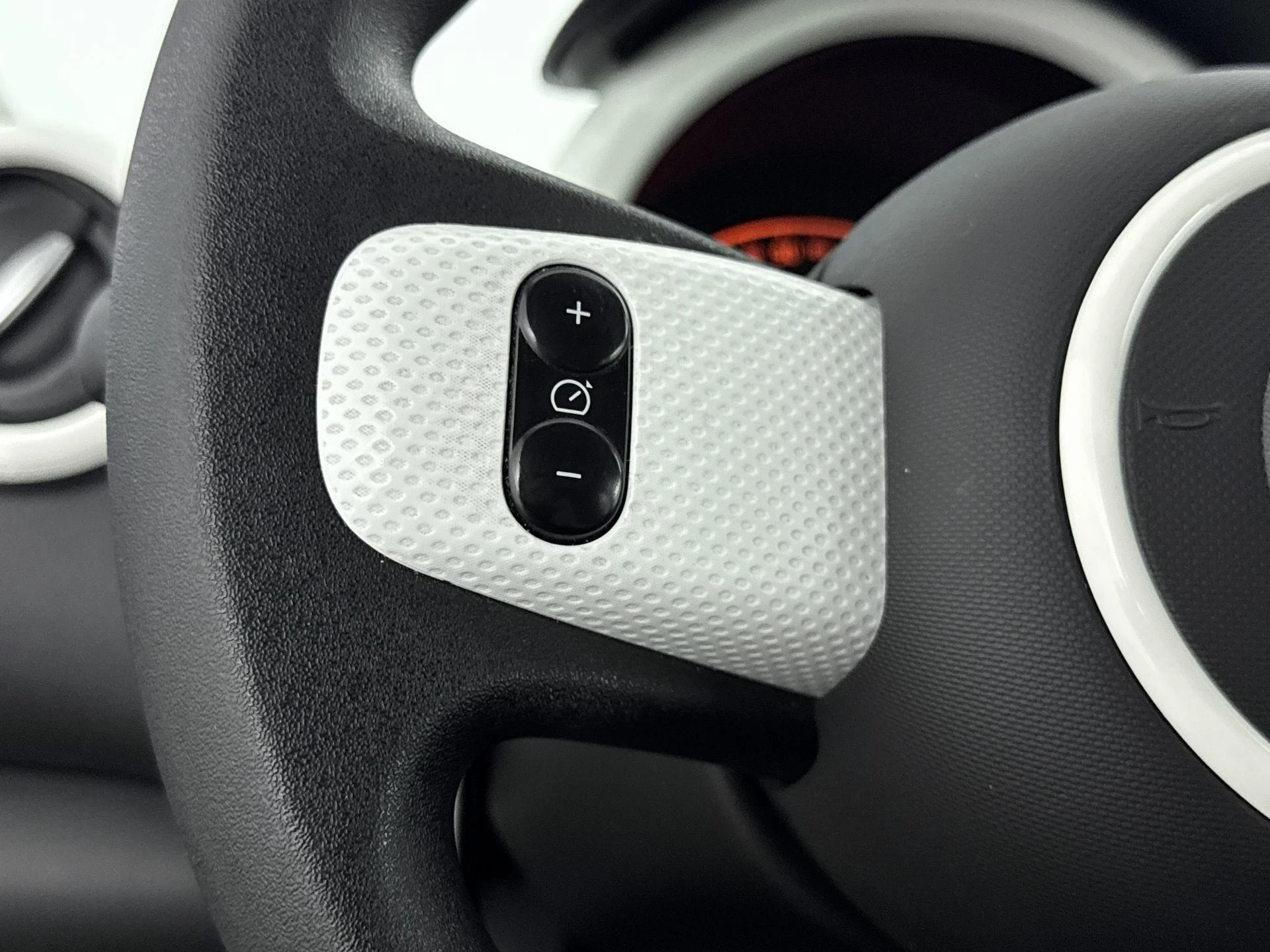 Renault-Twingo-image-5
