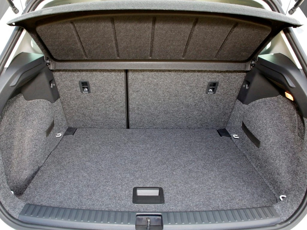 SEAT-Arona-image-5