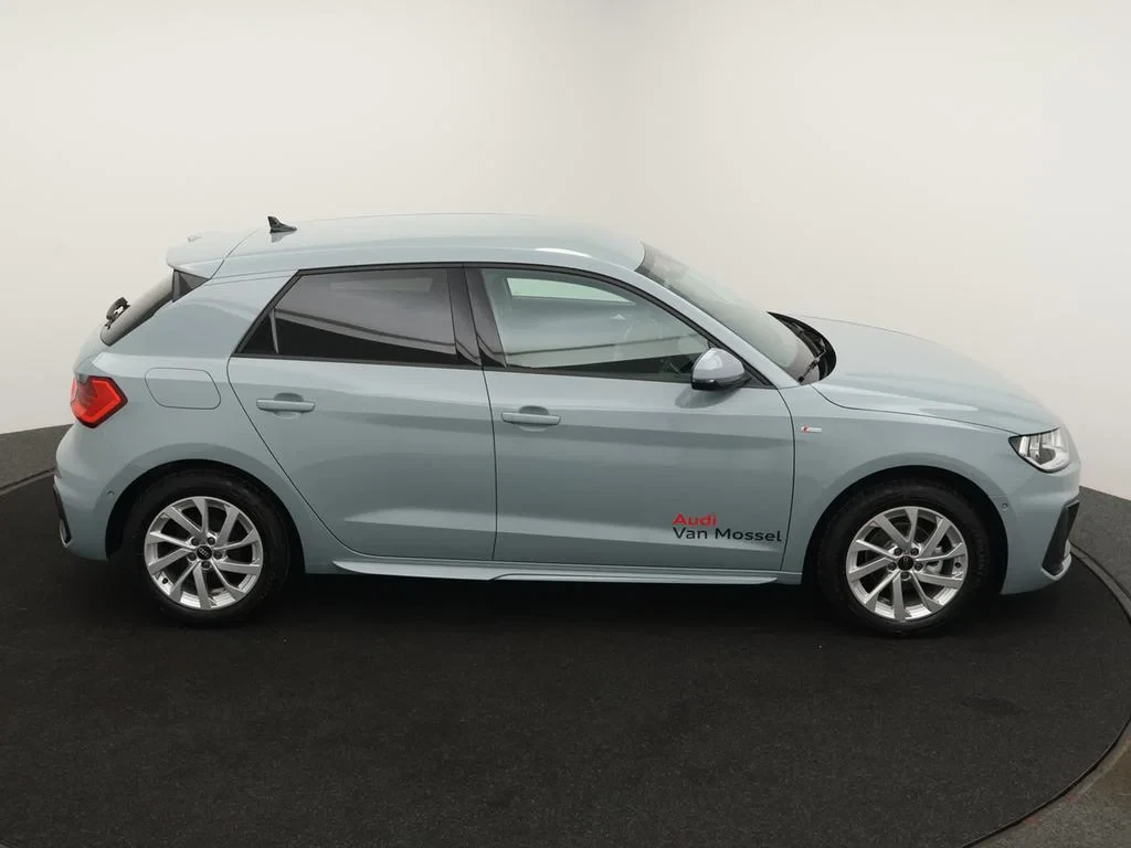 Audi-A1 Sportback-image-7