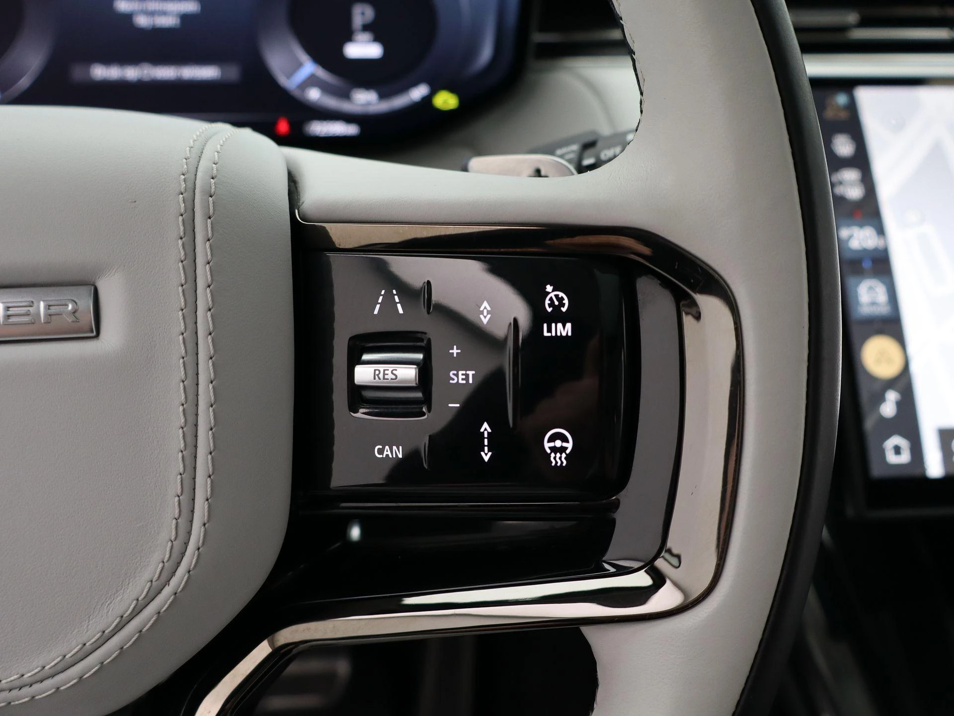 Land Rover-Range Rover Sport-image-19