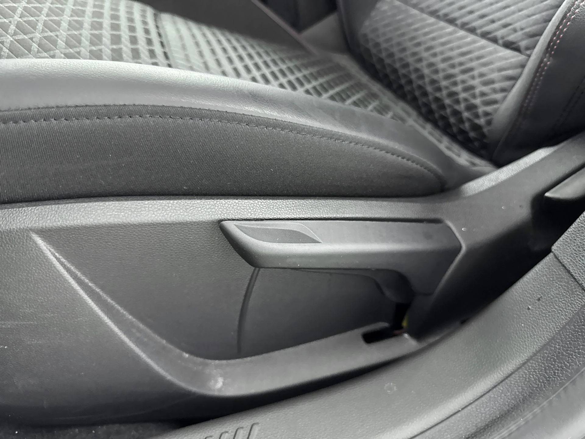 Renault-Clio-image-18