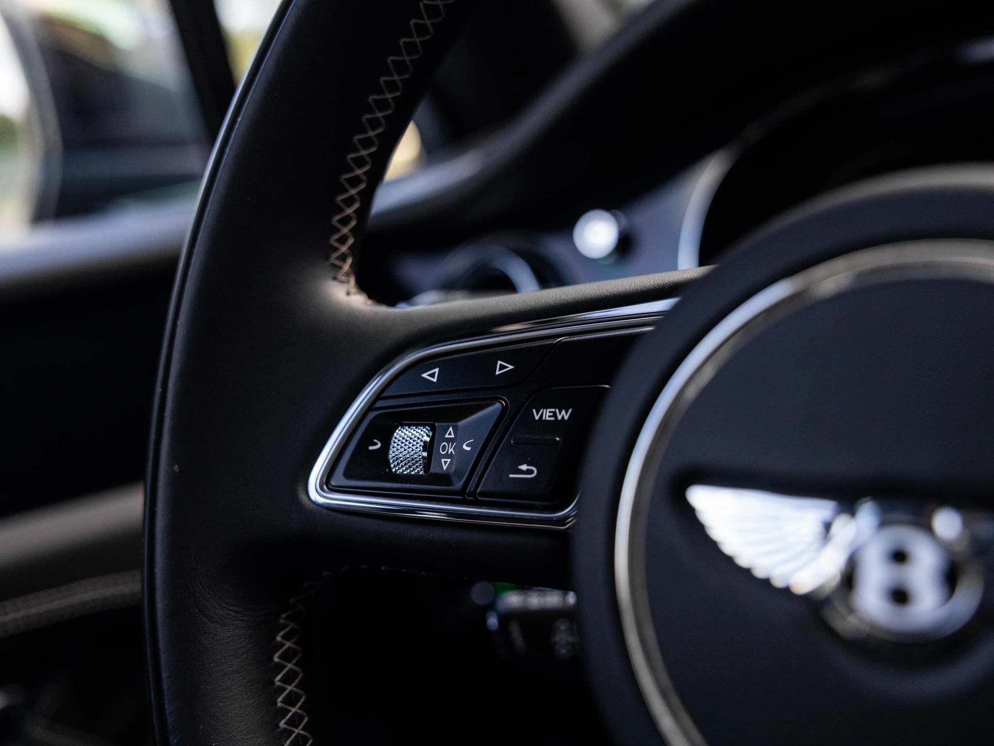 Bentley-Bentayga-image-50