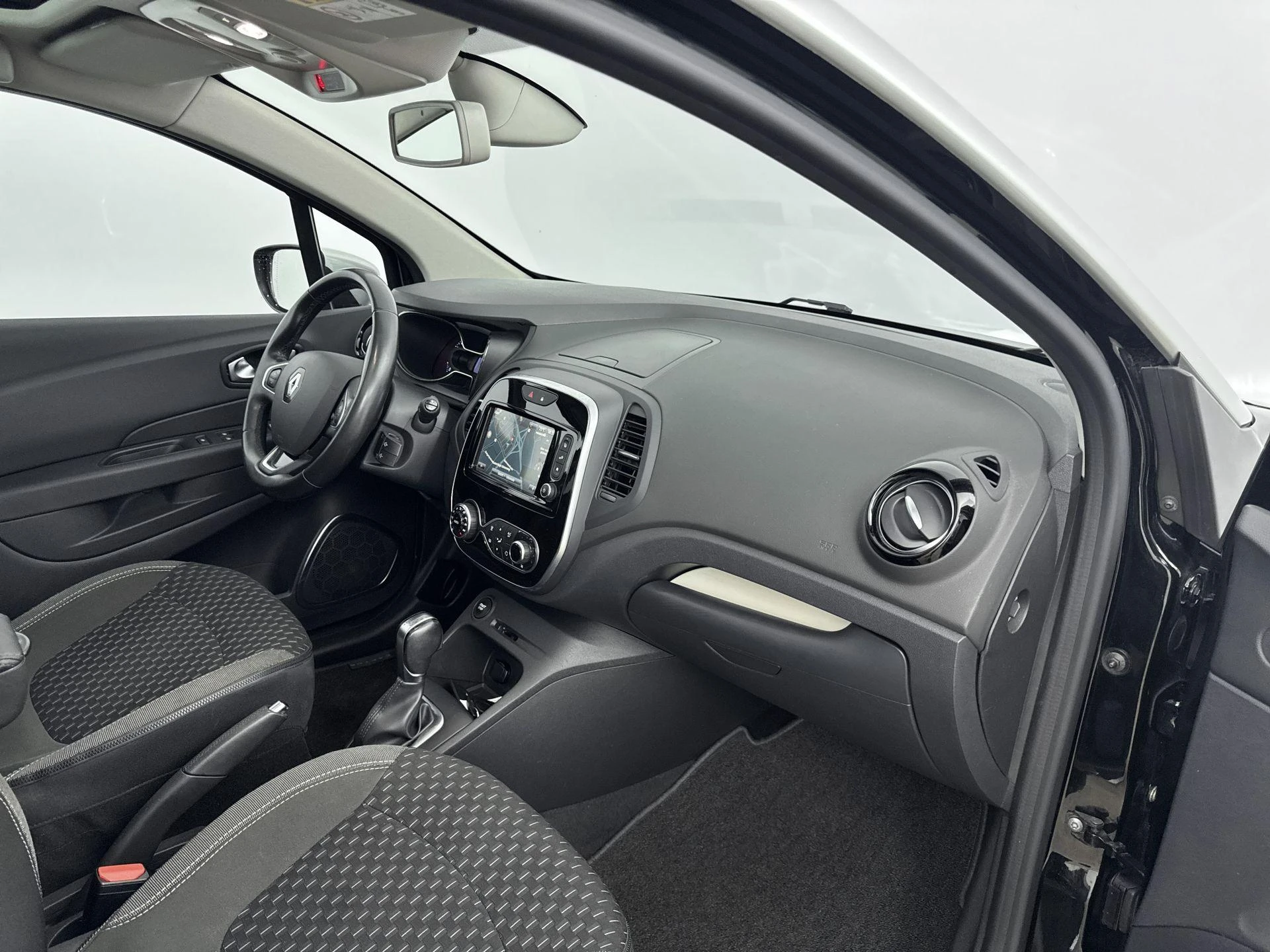 Renault-Captur-image-15
