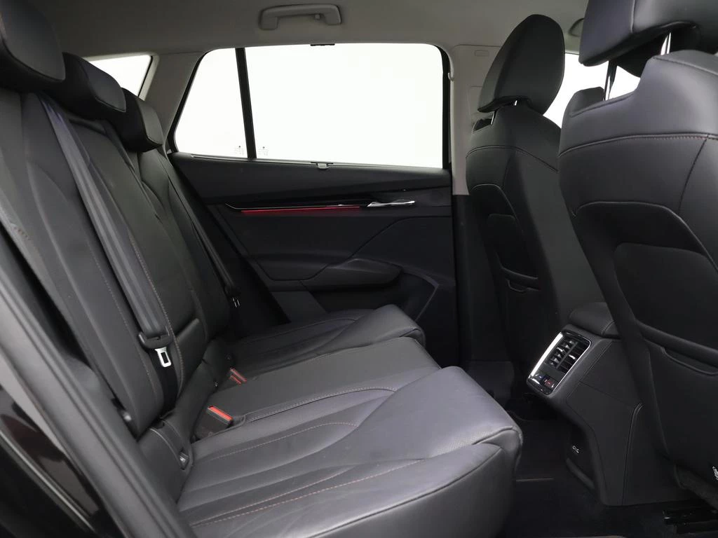 Škoda-Enyaq iV-image-10