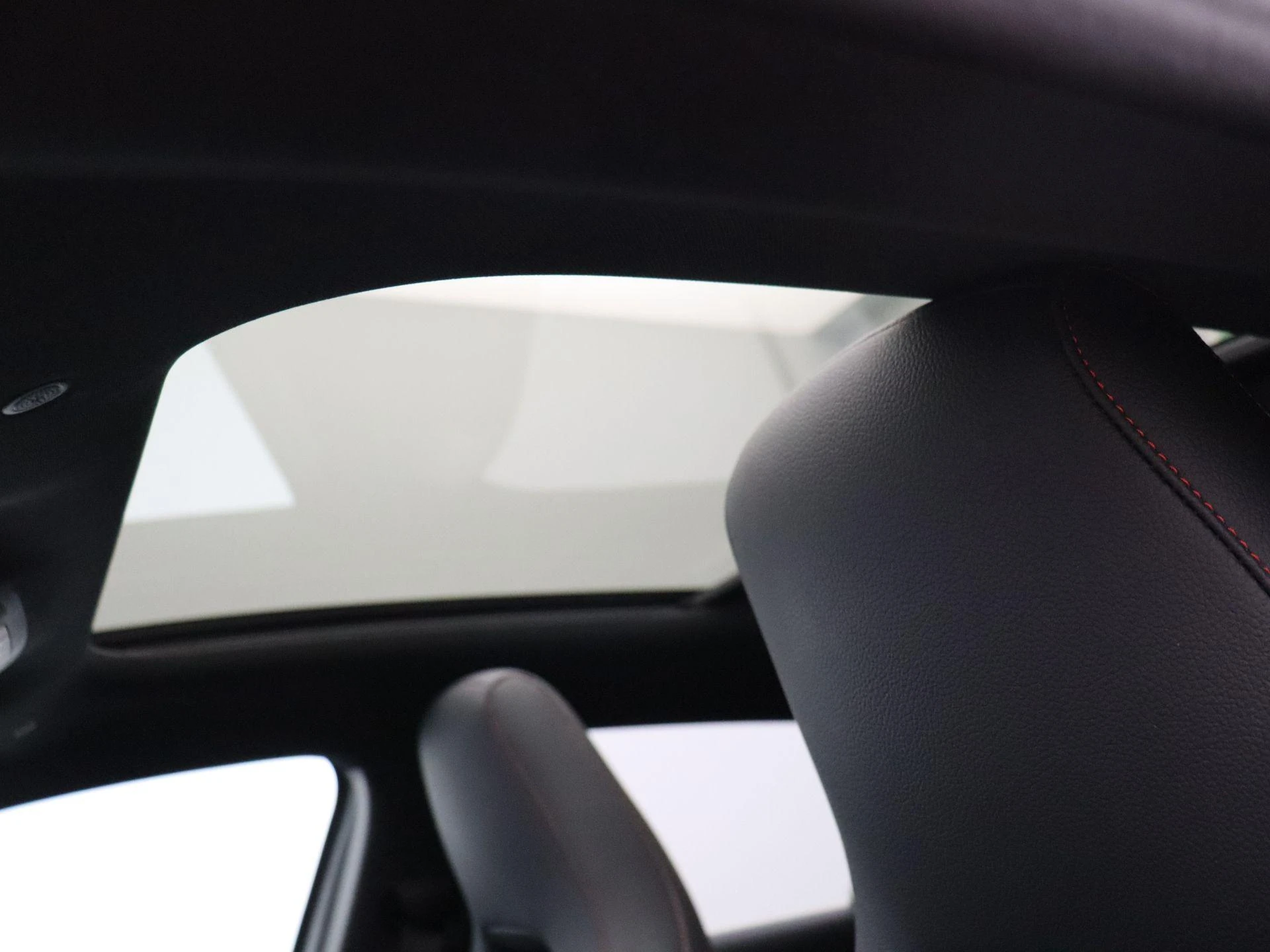 Mercedes-Benz Classe A 250 e AMG Line + MULTIBEAM LED + PANORAMISCH DAK + CARPLAY +