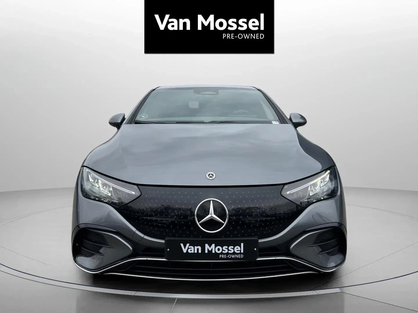 Mercedes-Benz-EQE-image-1