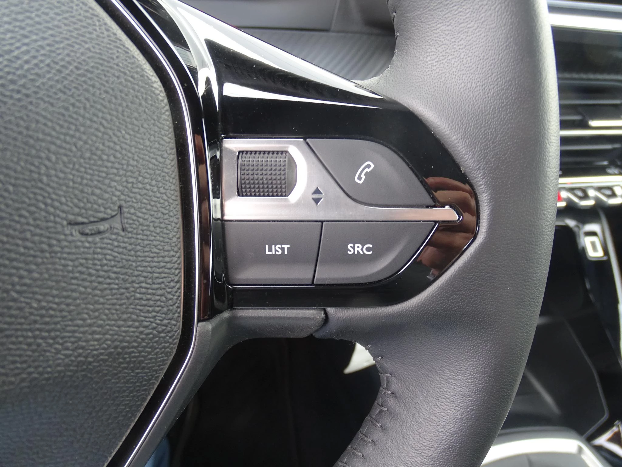 Peugeot 2008 1.2T Style