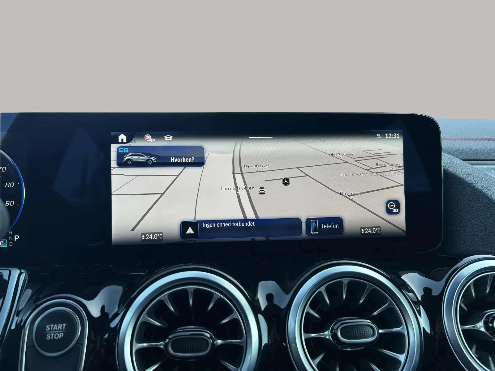 Mercedes-Benz-EQA-image-16