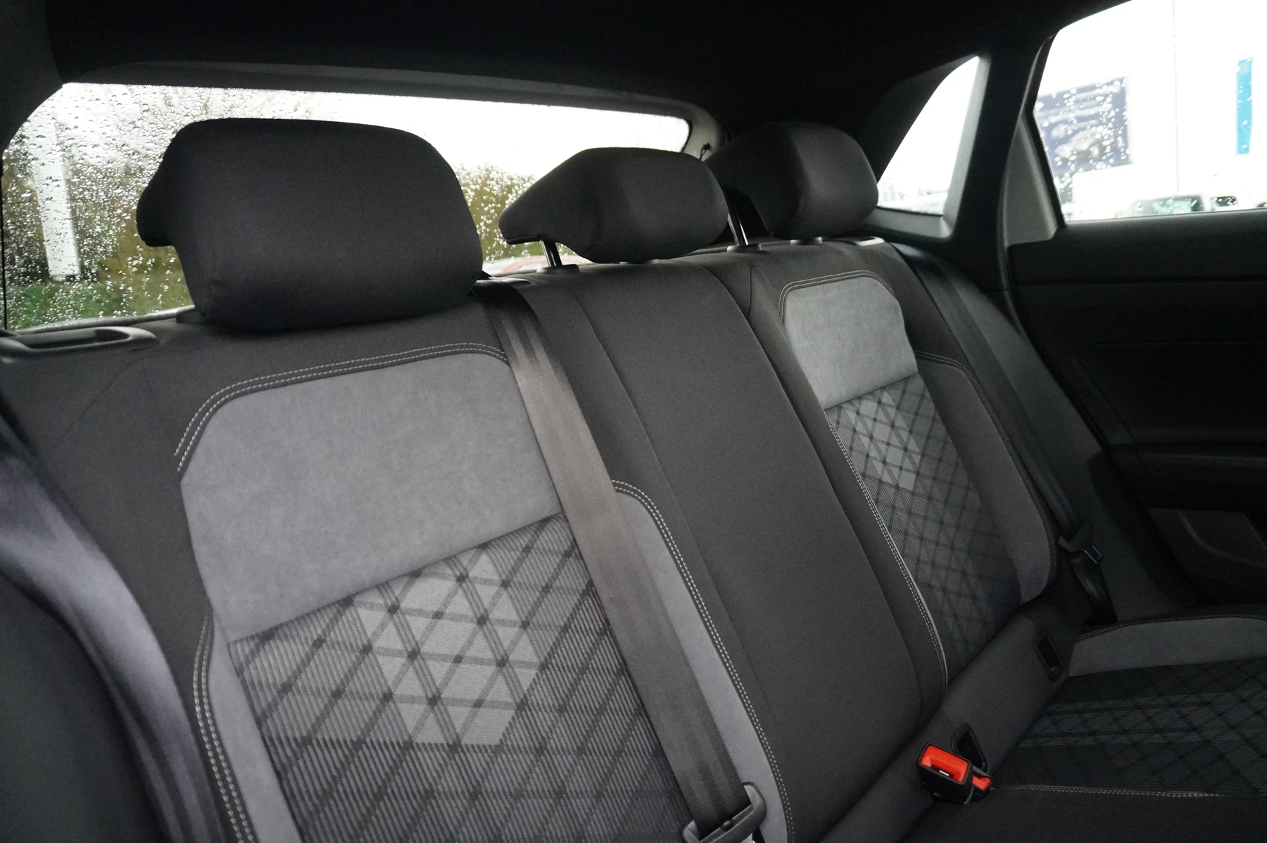 Volkswagen-Polo-image-44