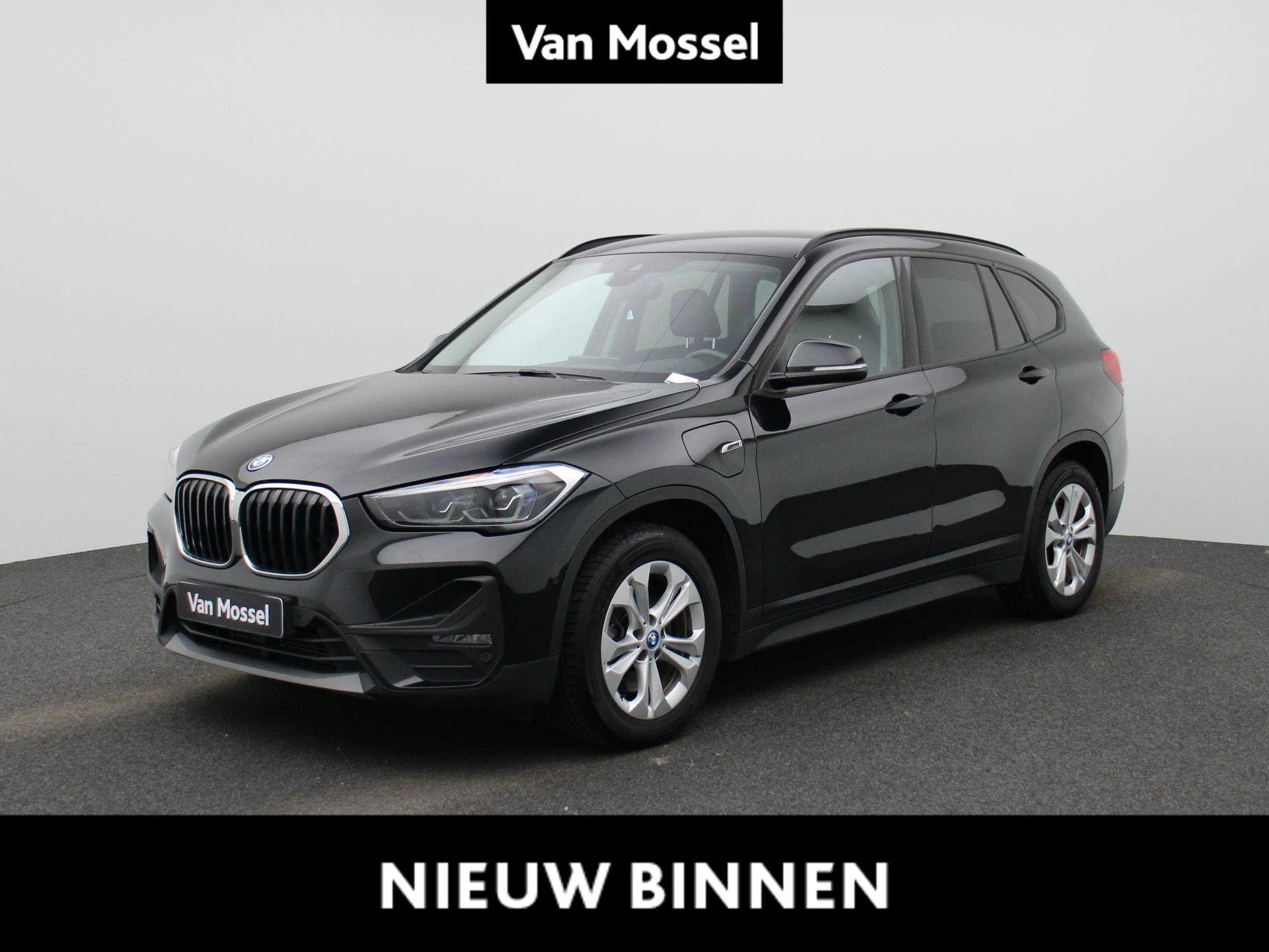 BMW-X1-image-0