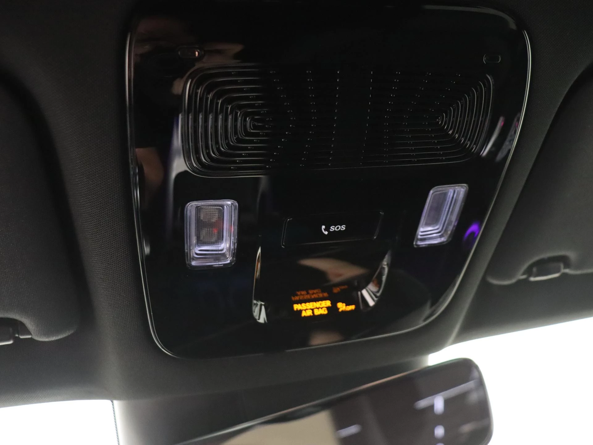 Mercedes-Benz-CLA-image-22