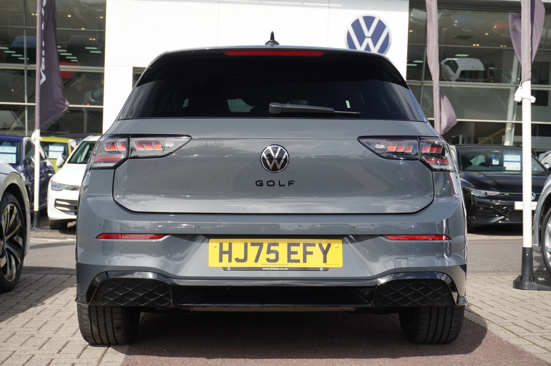 Volkswagen-Golf-image-15