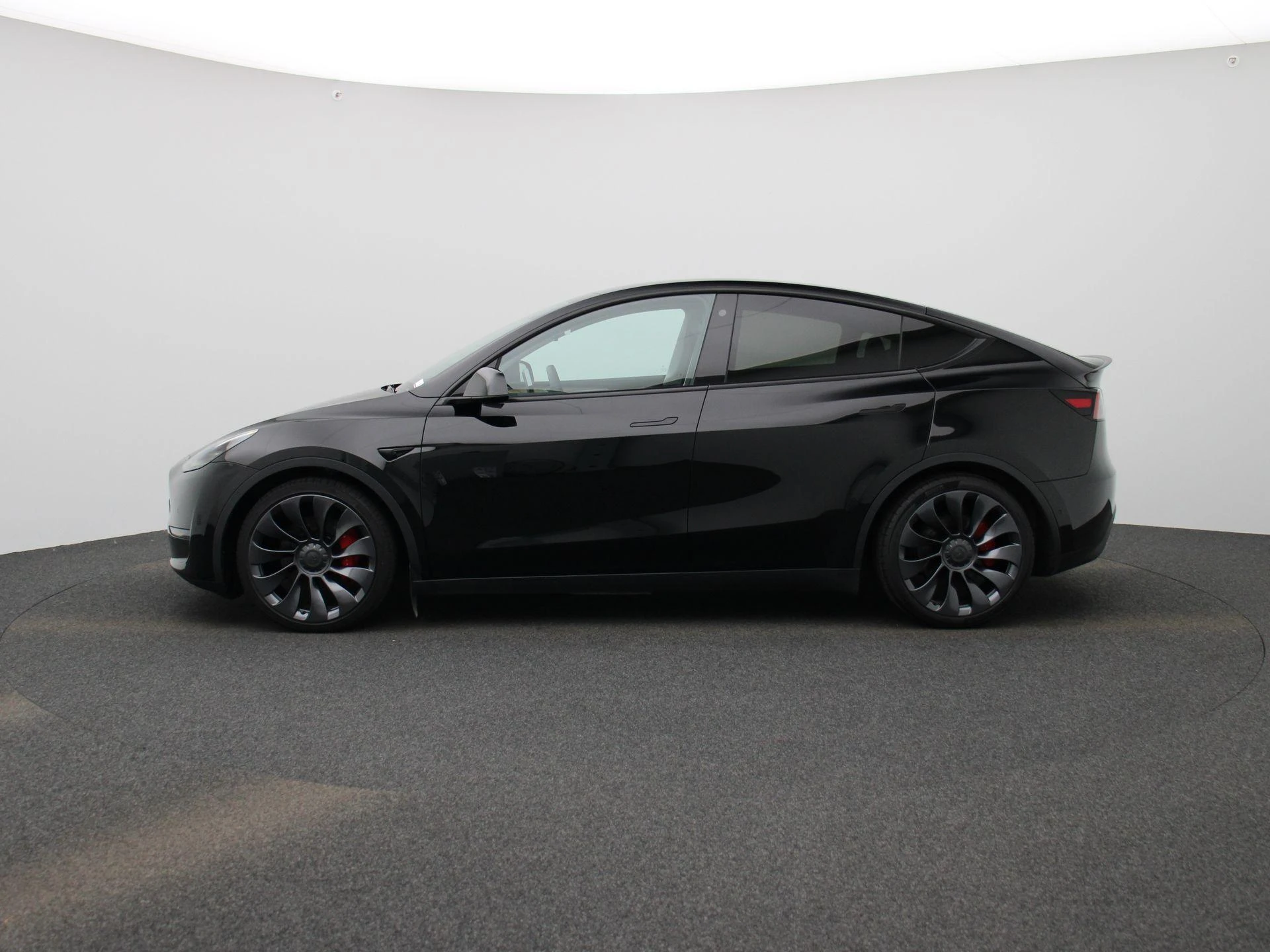 Tesla-Model Y-image-3
