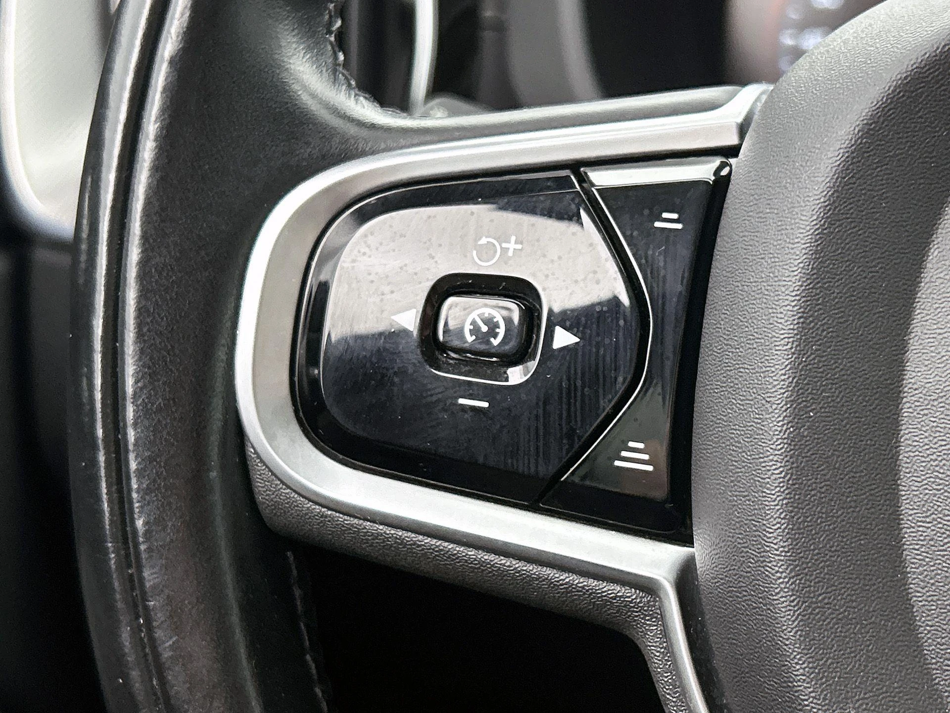 Volvo-XC60-image-5