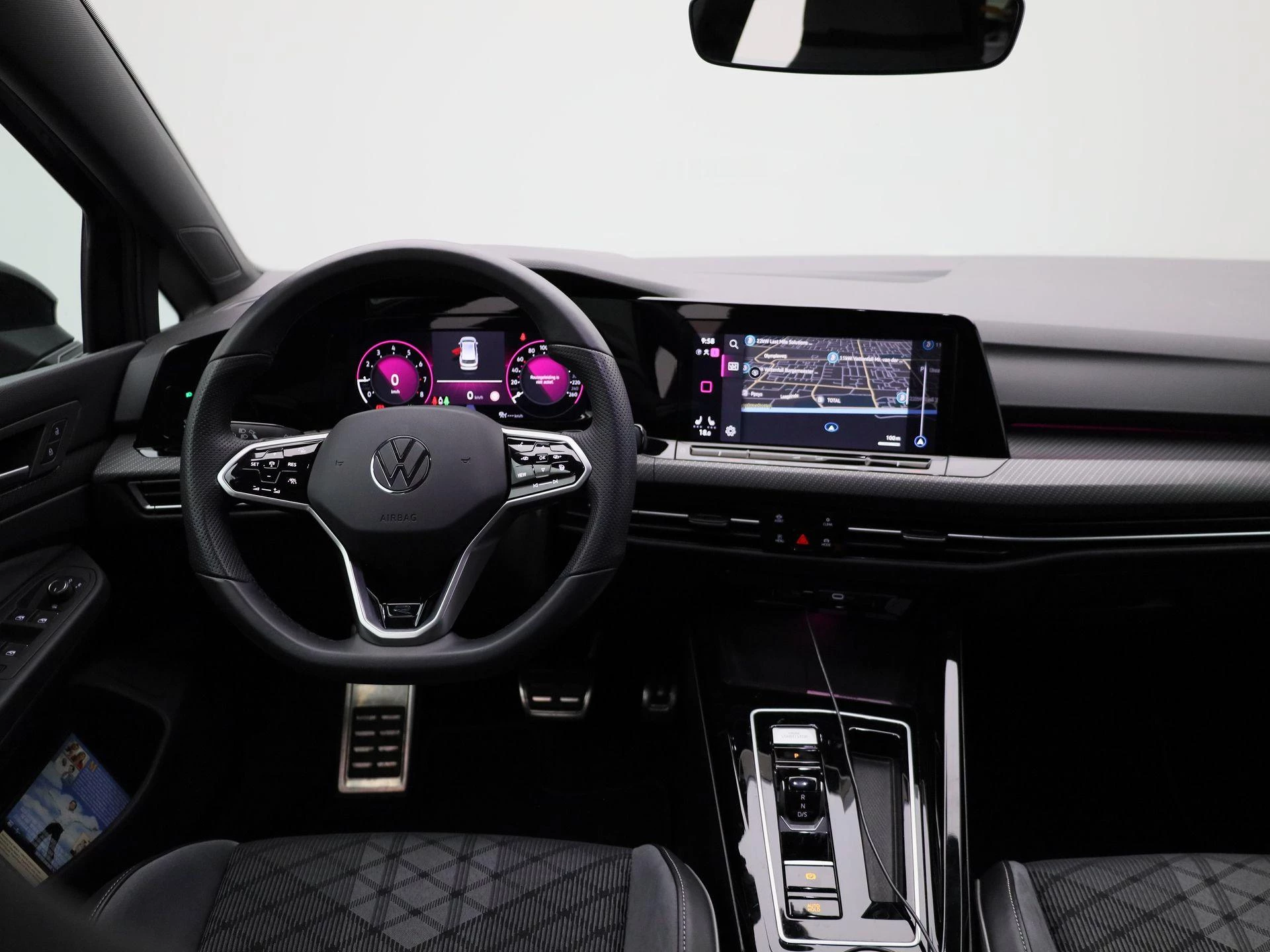 Volkswagen-Golf-image-6