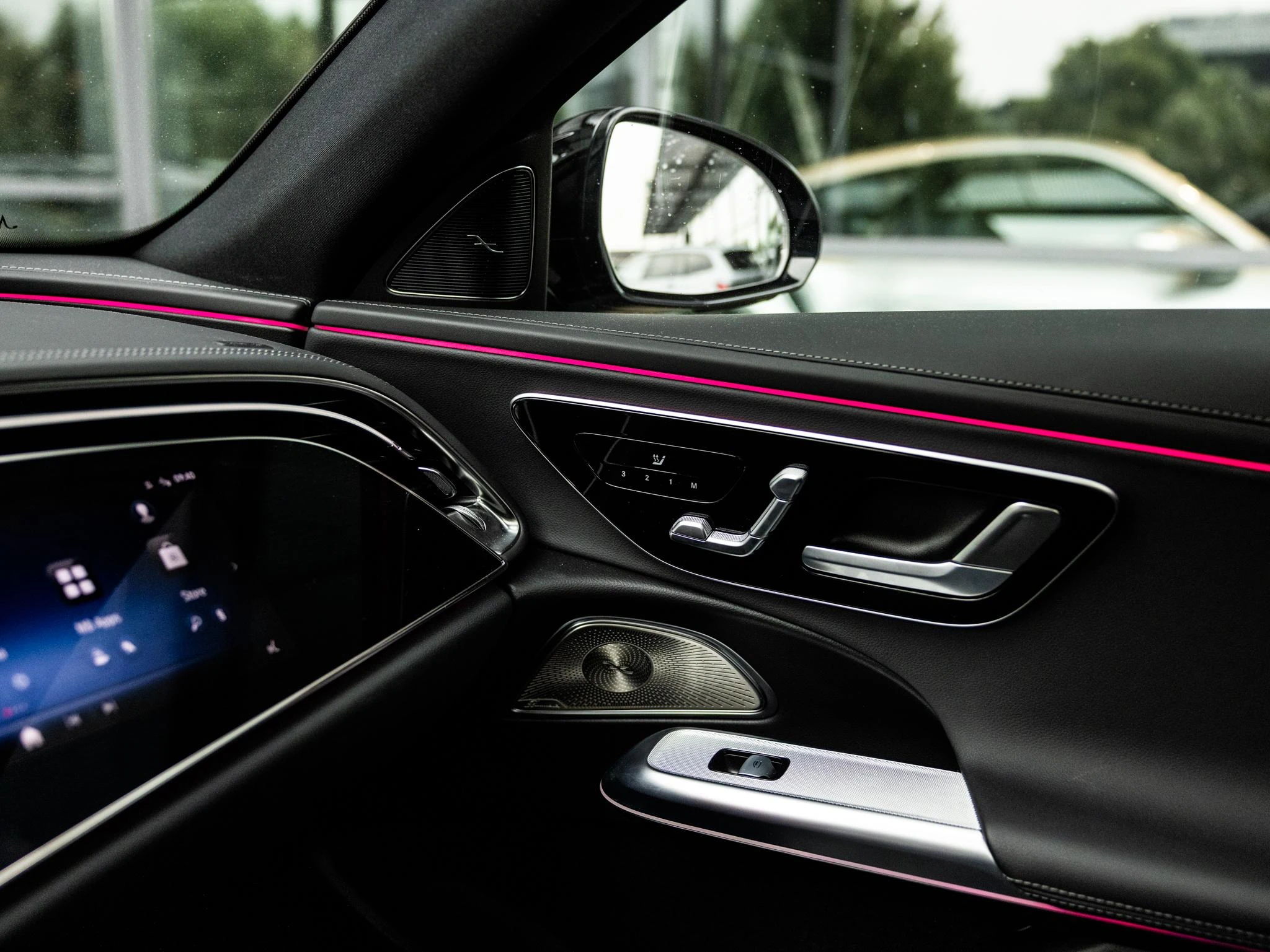 Mercedes-Benz-E-Klasse-image-40