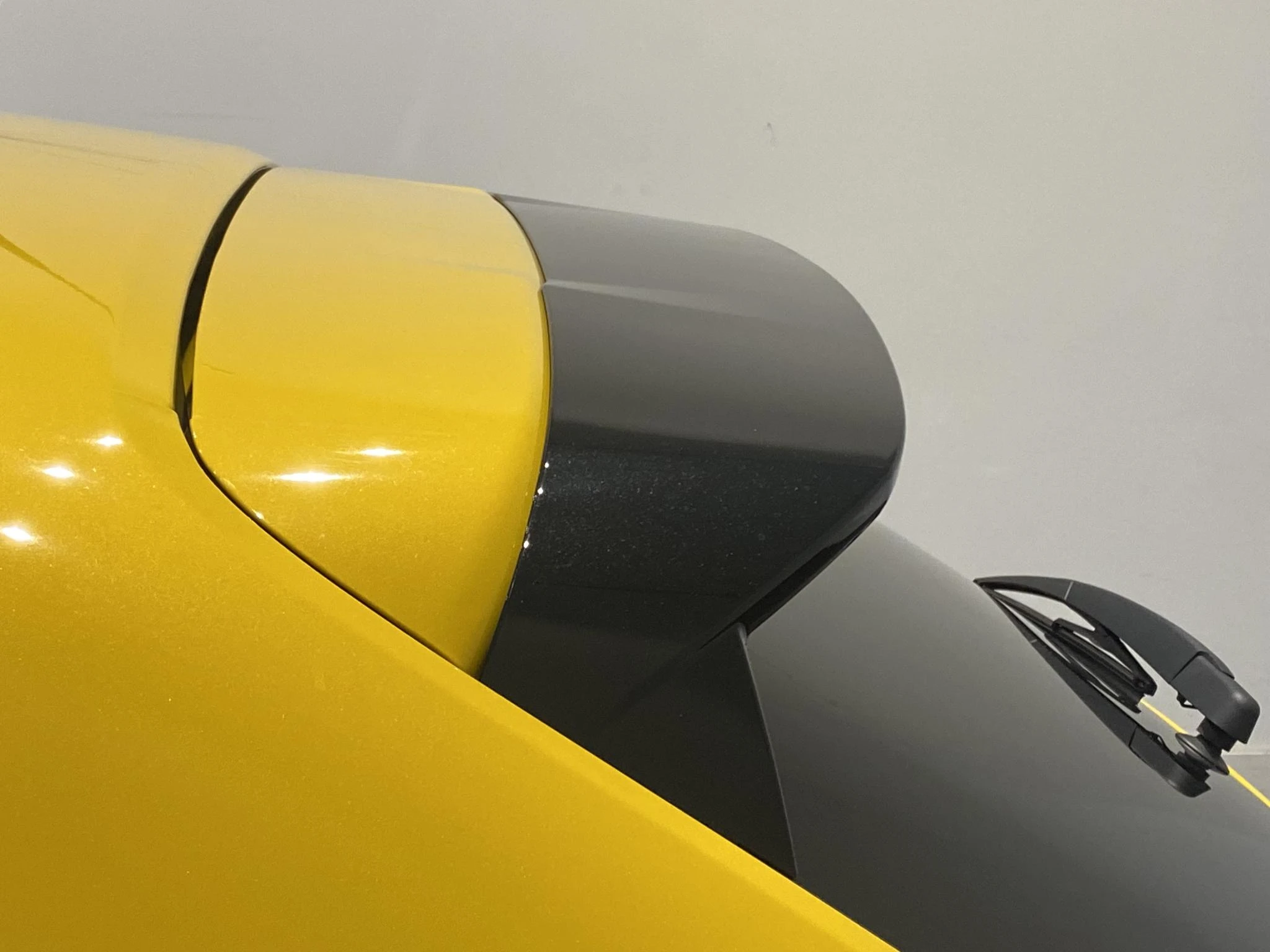 Peugeot-e-208-image-26