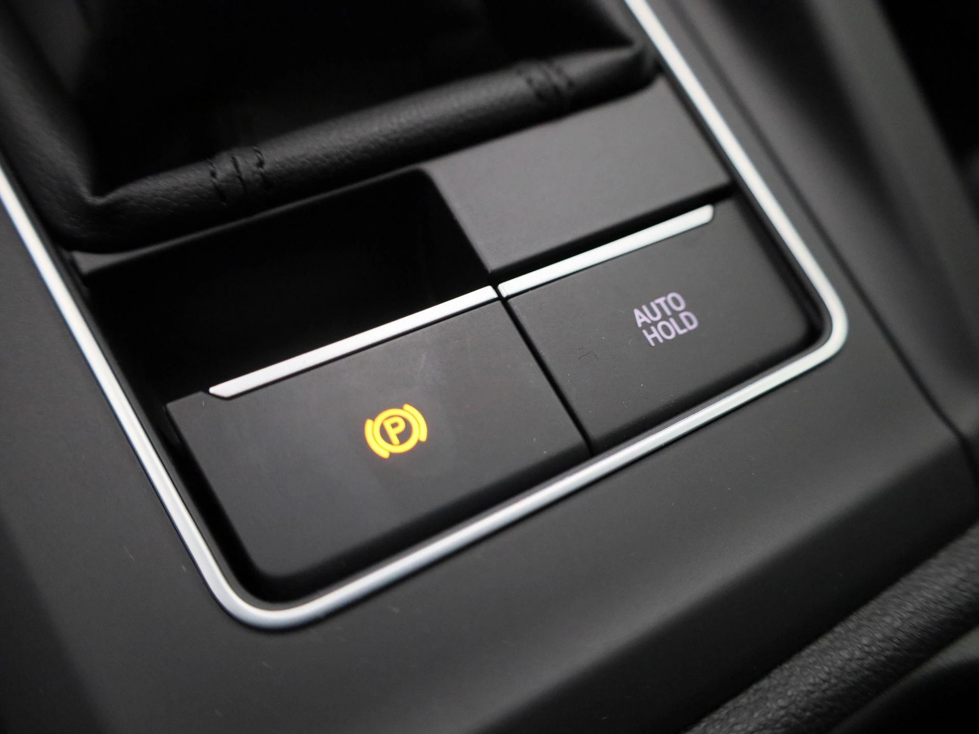 Volkswagen-Golf-image-28