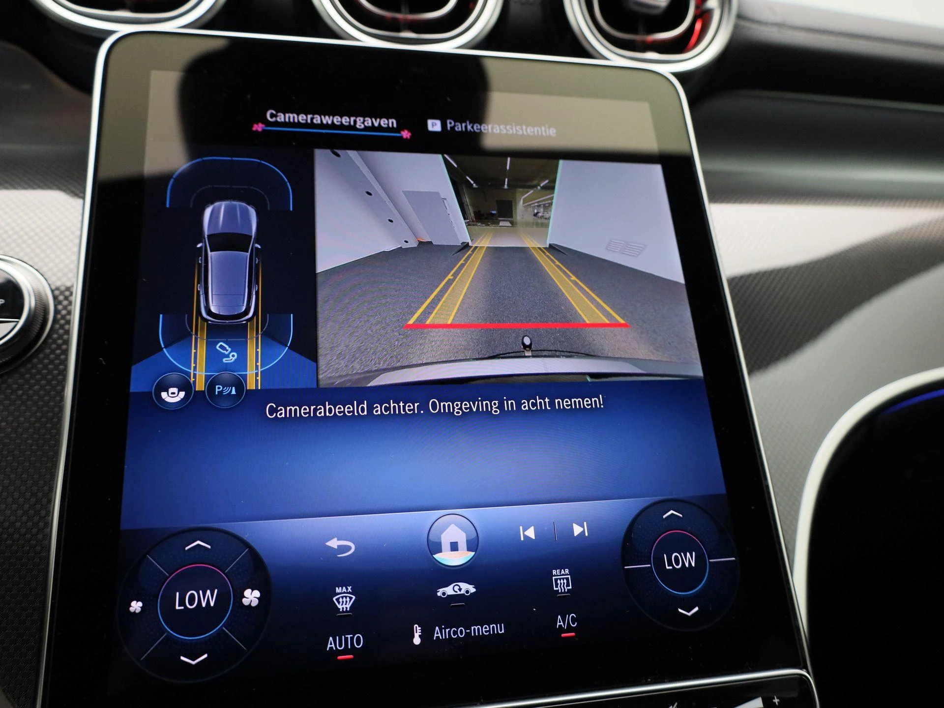 Mercedes-Benz-GLC-image-34