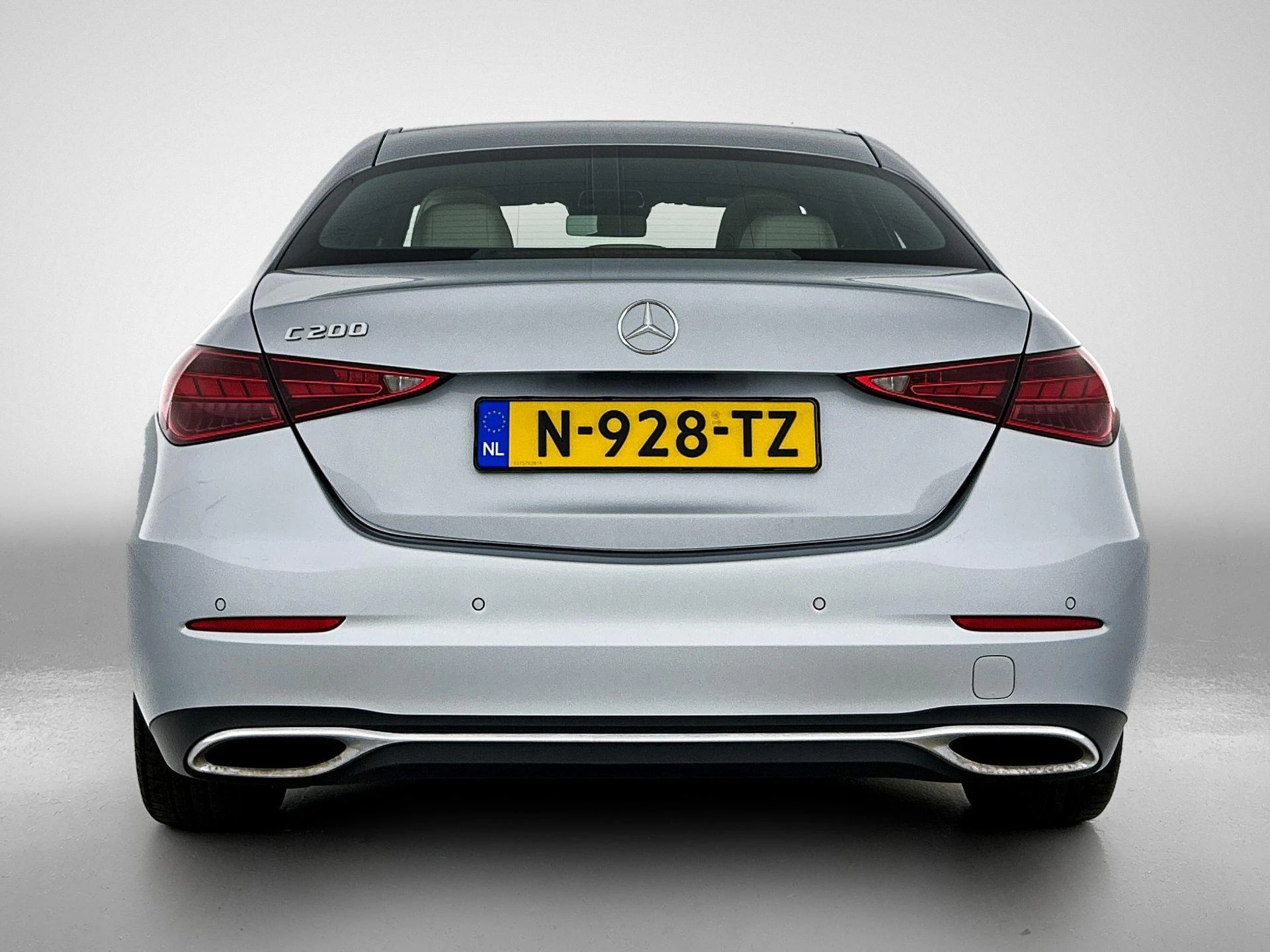 Mercedes-Benz-C-Klasse-image-2