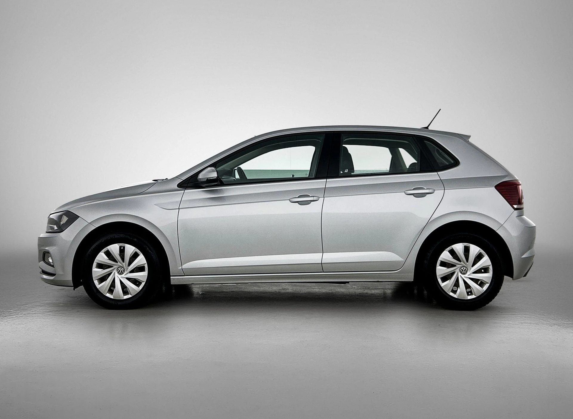 Volkswagen-Polo-image-1