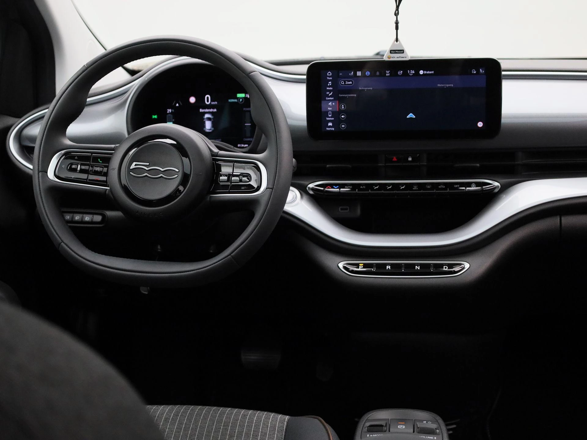 Fiat-500e-image-6