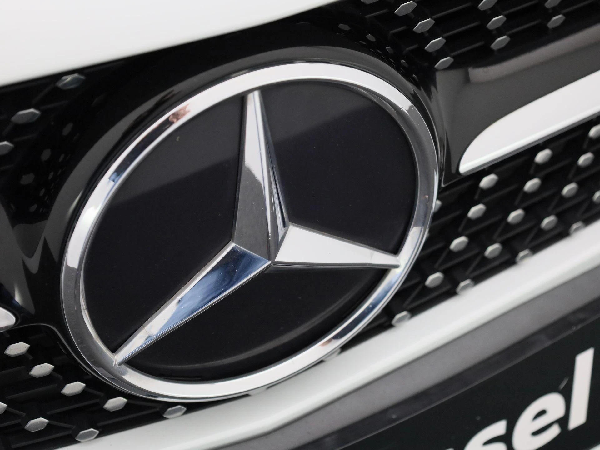 Mercedes-Benz A-Klasse 250 e AMG Line
