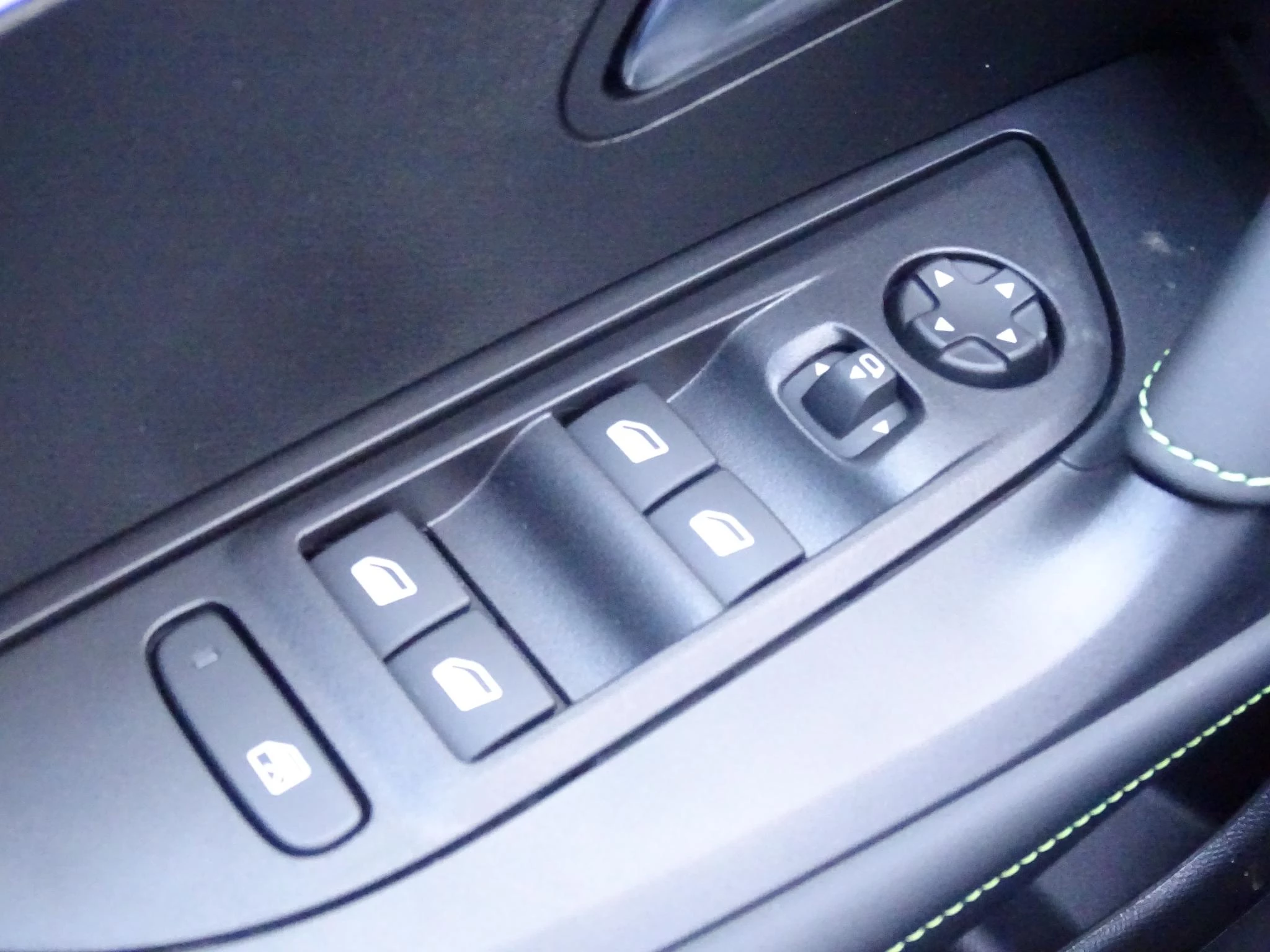 Peugeot-2008-image-23