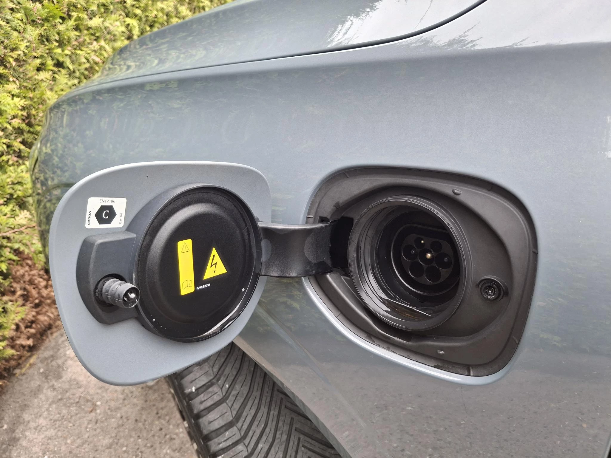 Volvo XC60 T8 Plug-in hybrid AWD Ultimate Dark