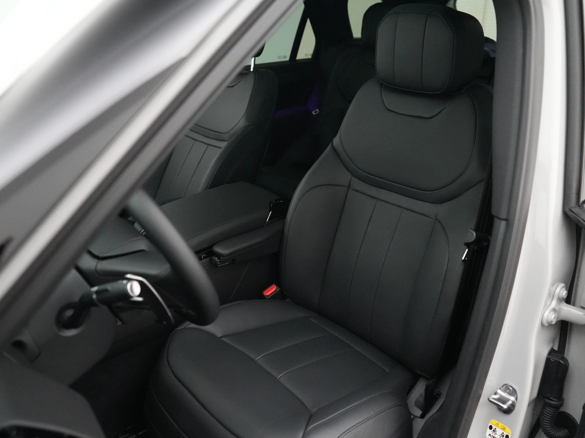 Land Rover Range Rover Sport 3.0 P460e MOMENTUM EDITION