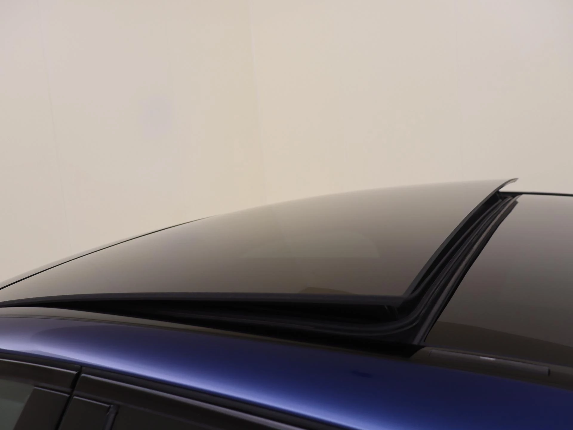 Mercedes-Benz-C-Klasse-image-37