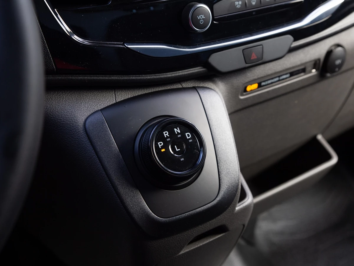 Ford-Transit-image-13