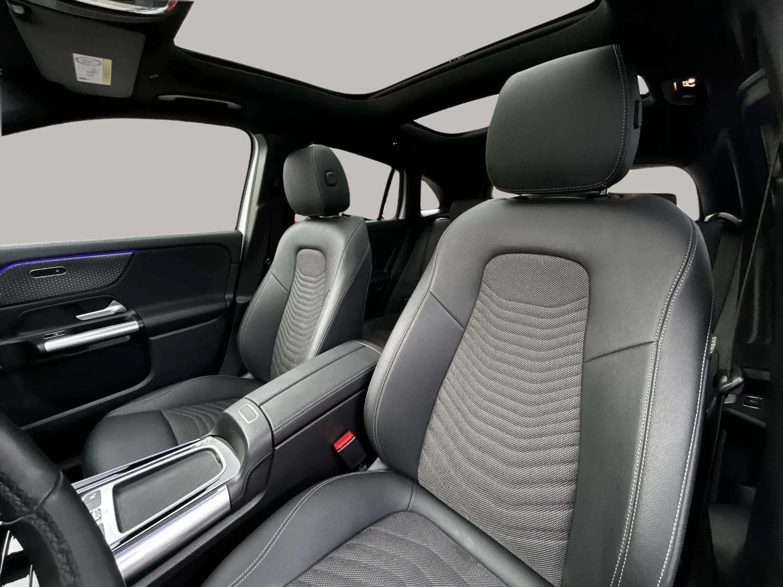 Mercedes-Benz-EQA-image-10