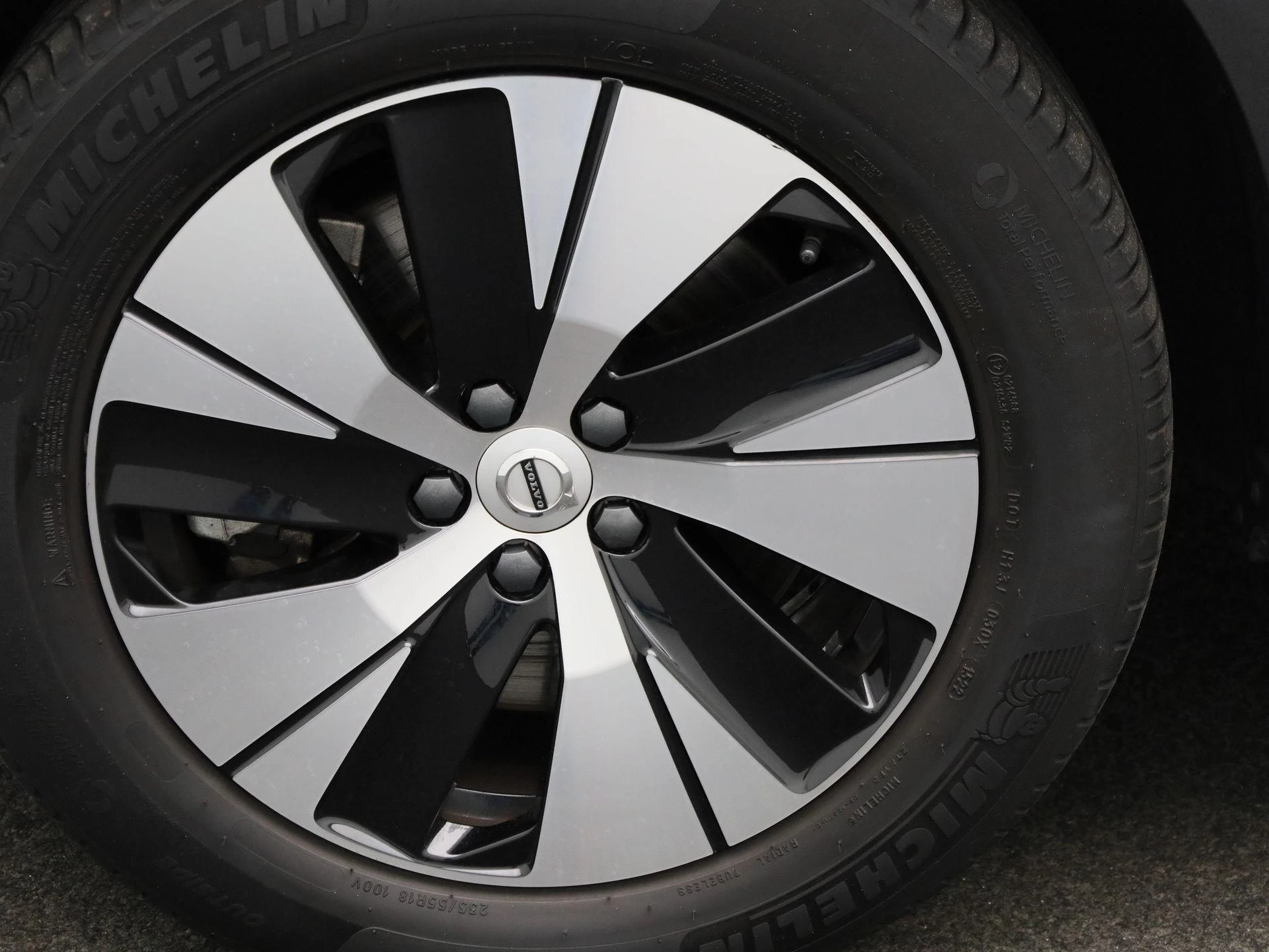Volvo-XC40-image-13
