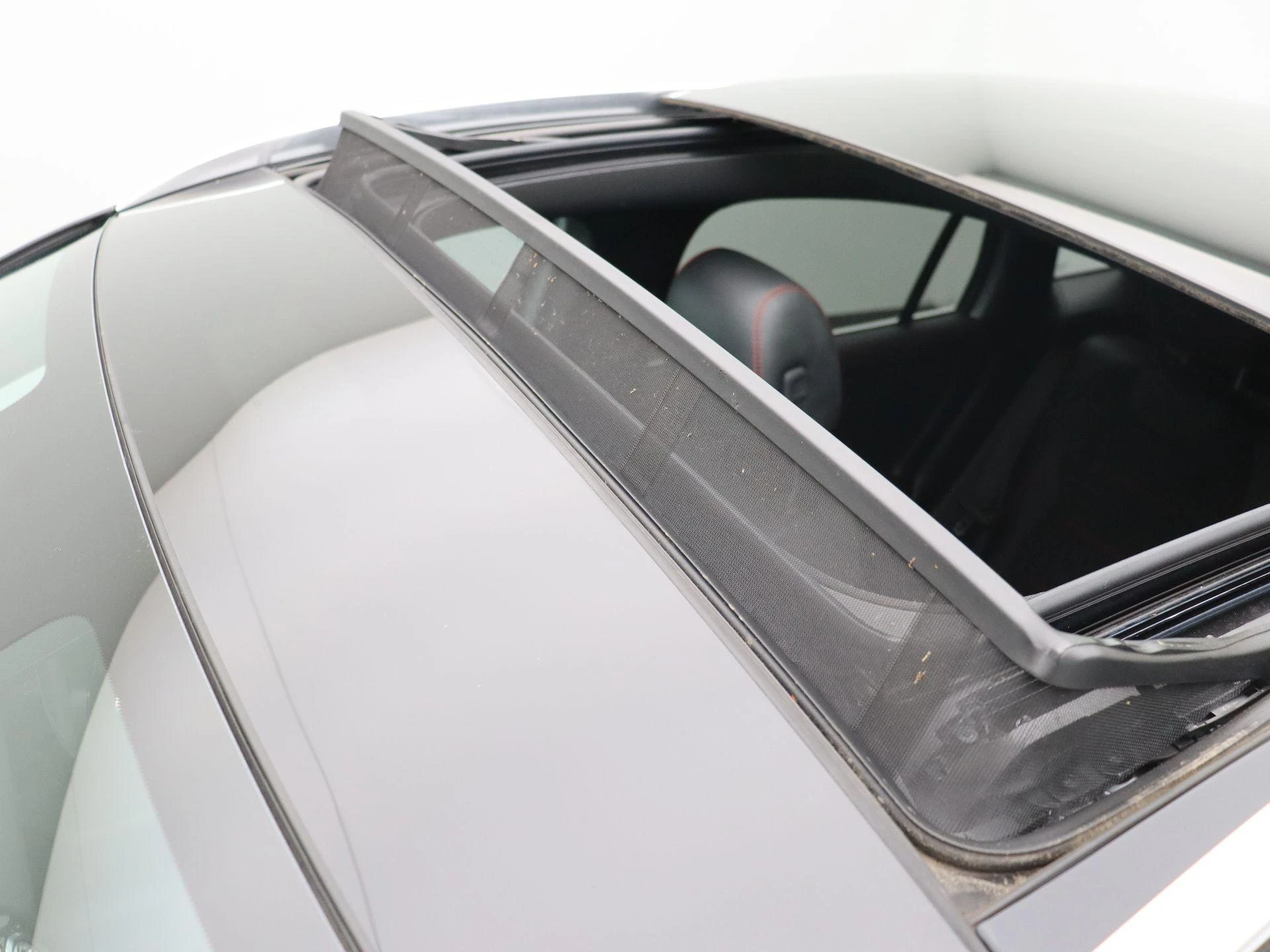 Mercedes-Benz GLA 250e Amg Line + MULTIBEAM + PANO DAK + CARPLAY + TREKHAAK +