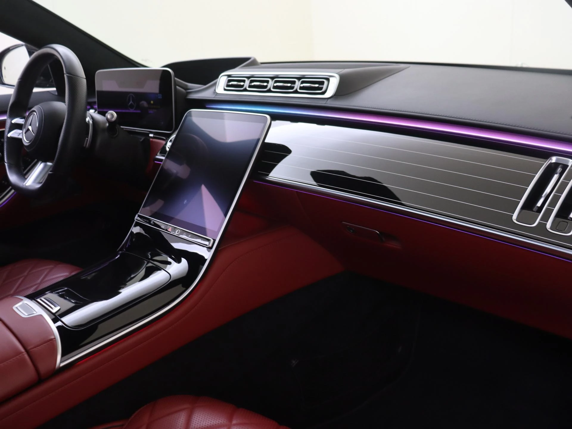 Mercedes-Benz-S-Klasse-image-4