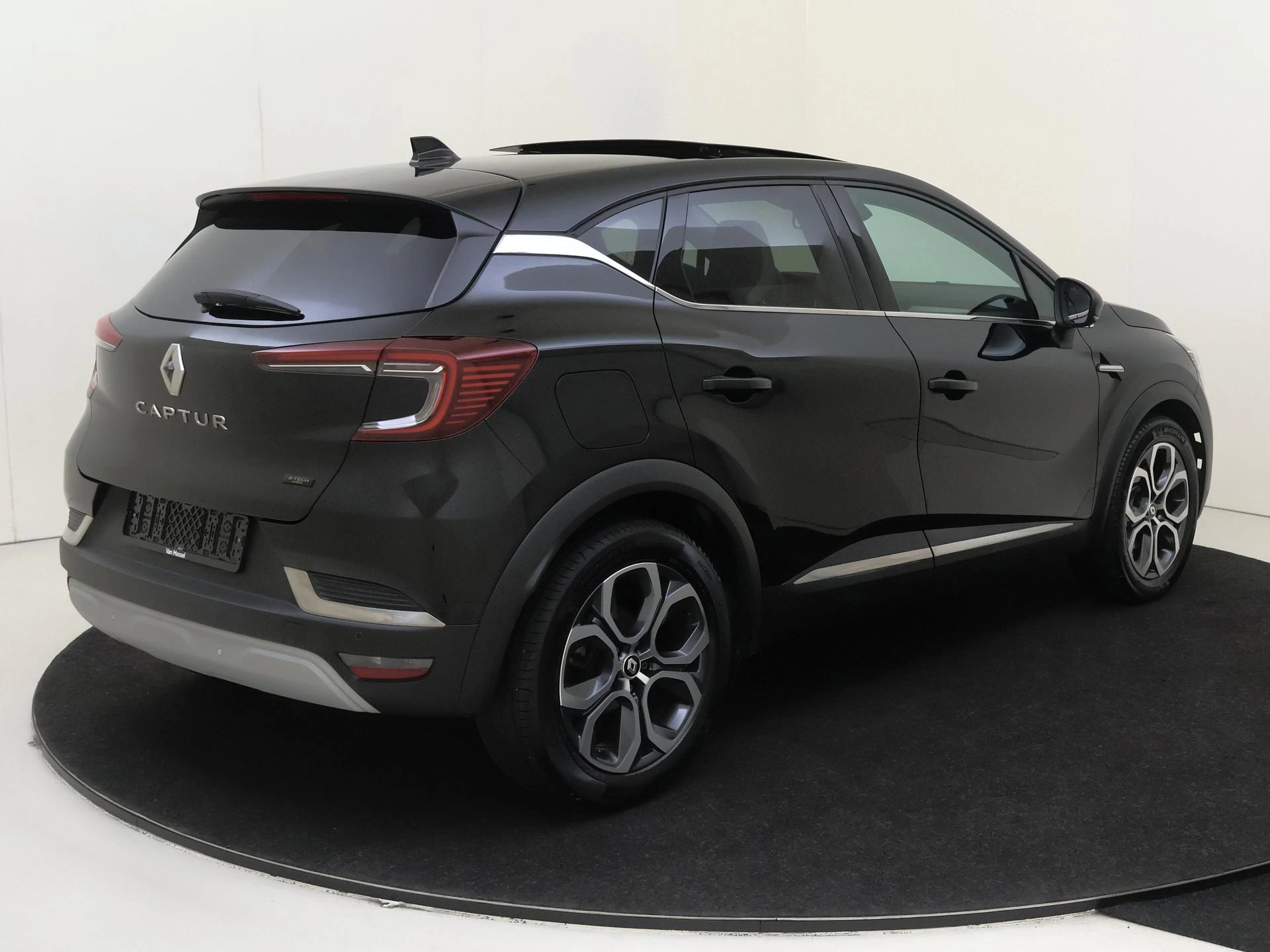 Renault Captur 1.6 E-Tech Hybrid 145 Intens