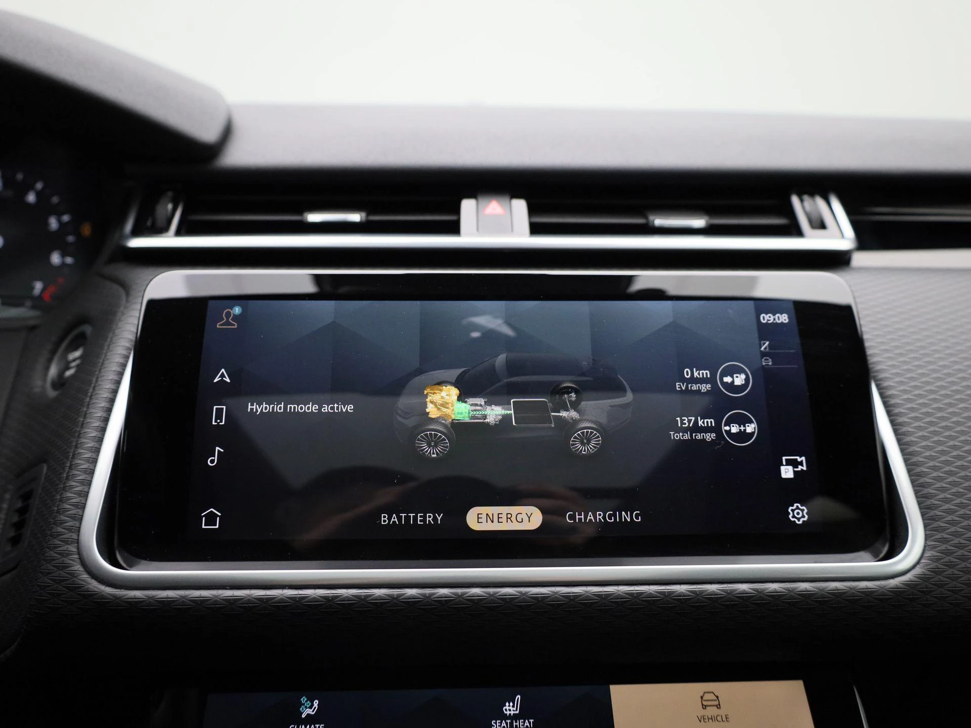 Land Rover-Range Rover Velar-image-26